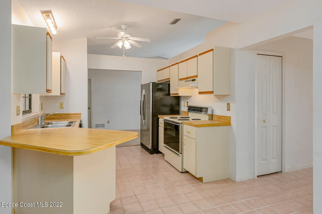 Photo of 5195 Carter Street