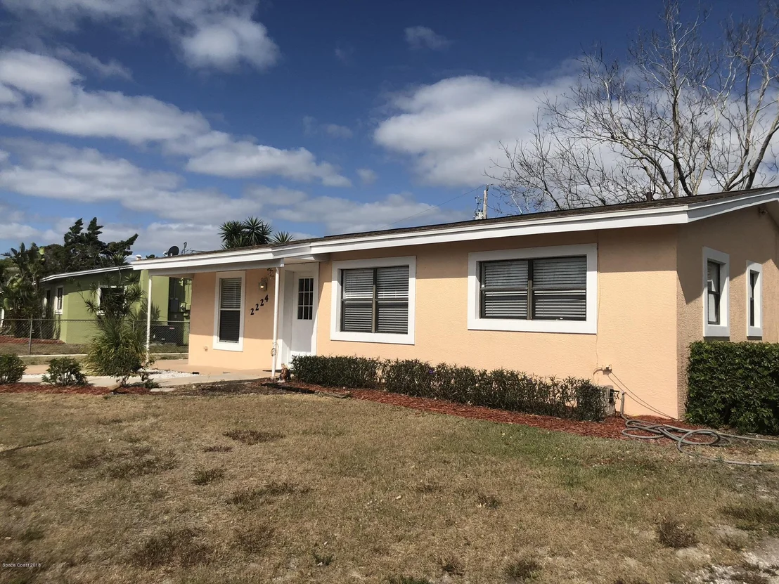 Photo of 2224 Allan Adale Road