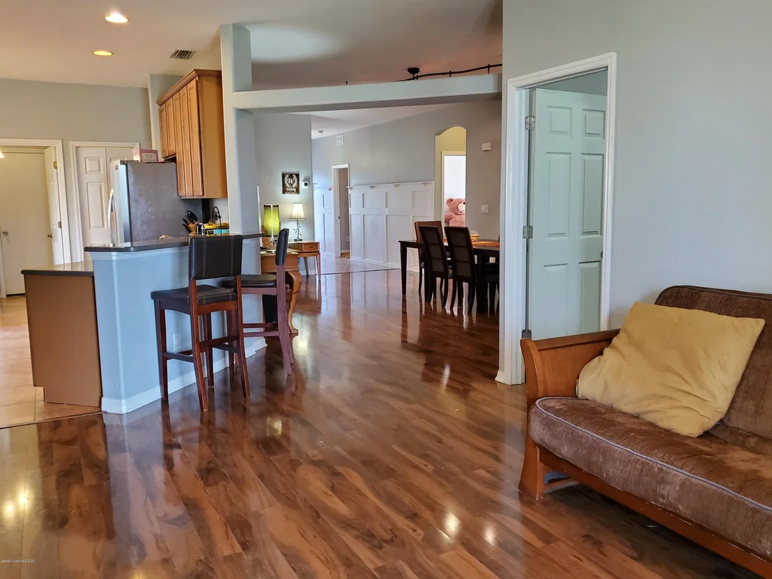 Photo of 3892 Manitoba Way