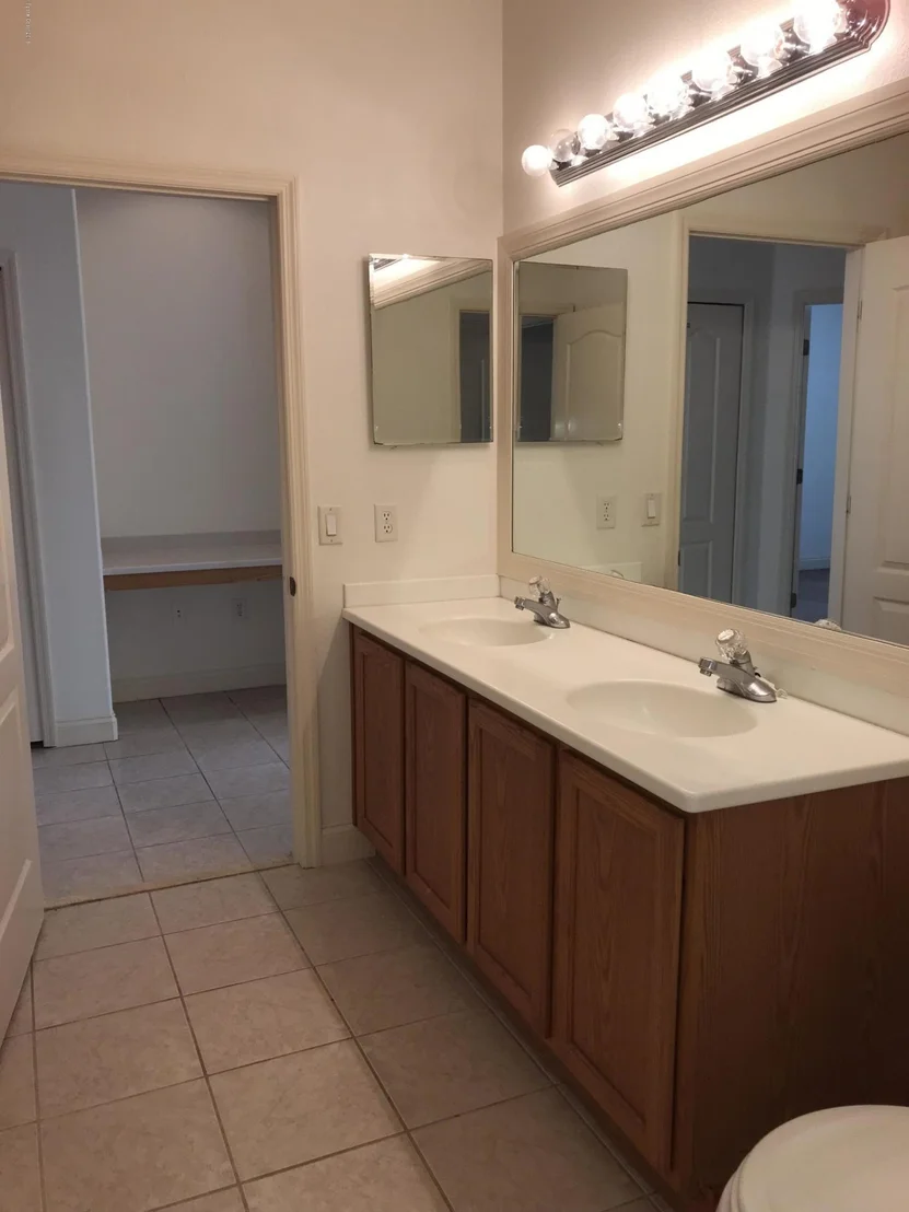 Photo of 302 Waterside Circle