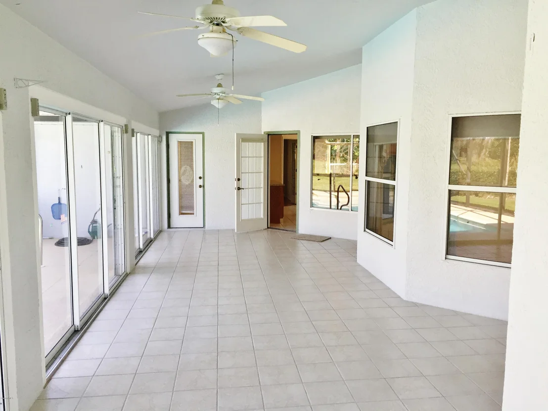 Photo of 1251 NE Meadowbrook Road