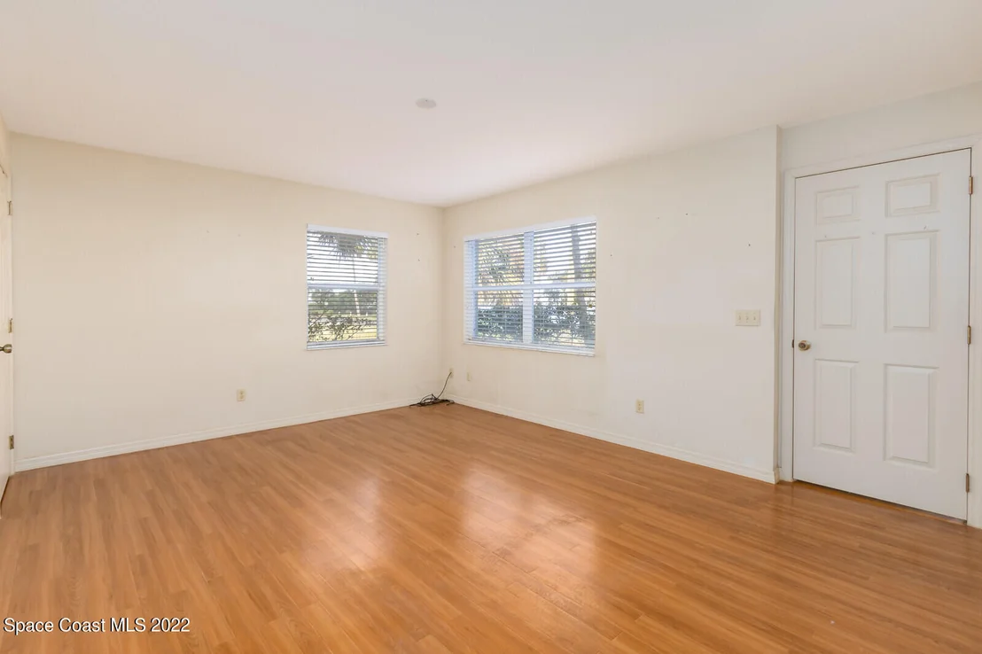 Photo of 2922 Riverview Drive