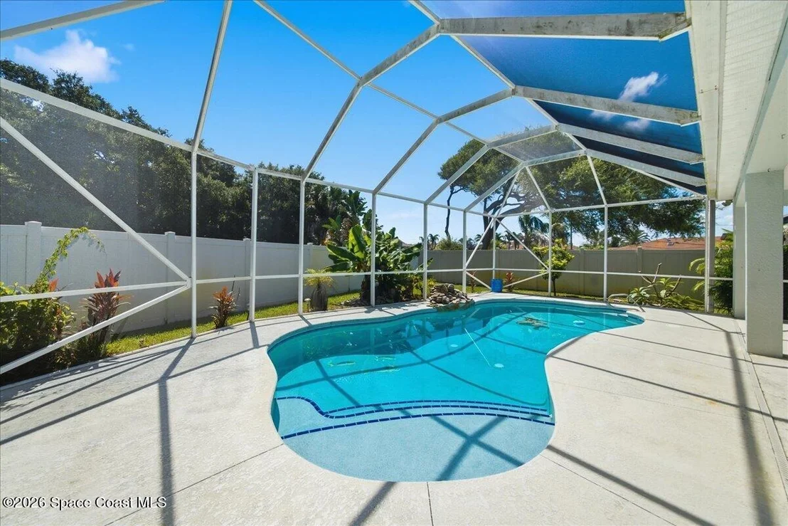 Photo of 195 River Drive