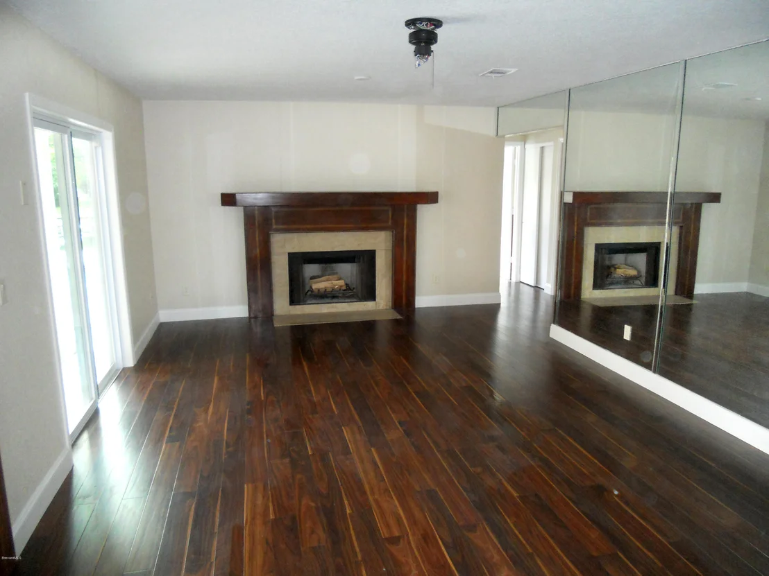 Photo of 103 Holiday Lane