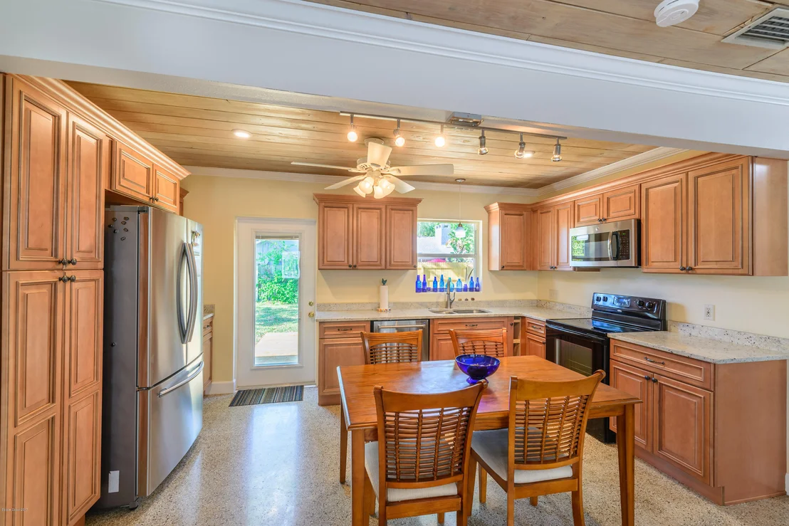Photo of 816 Central Boulevard