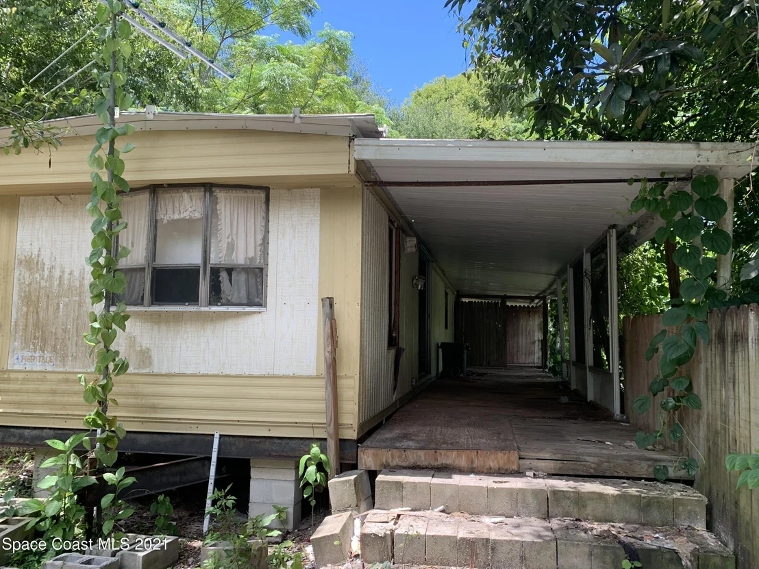 Photo of 300 Lutz Street