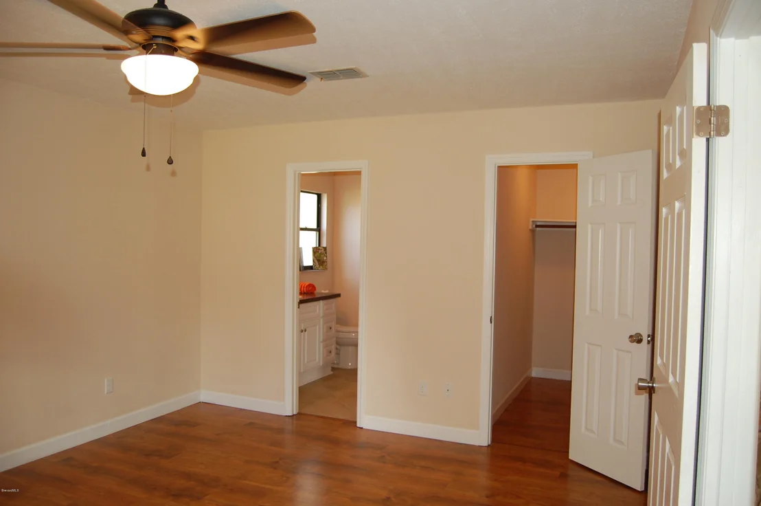 Photo of 6411 Cable Avenue