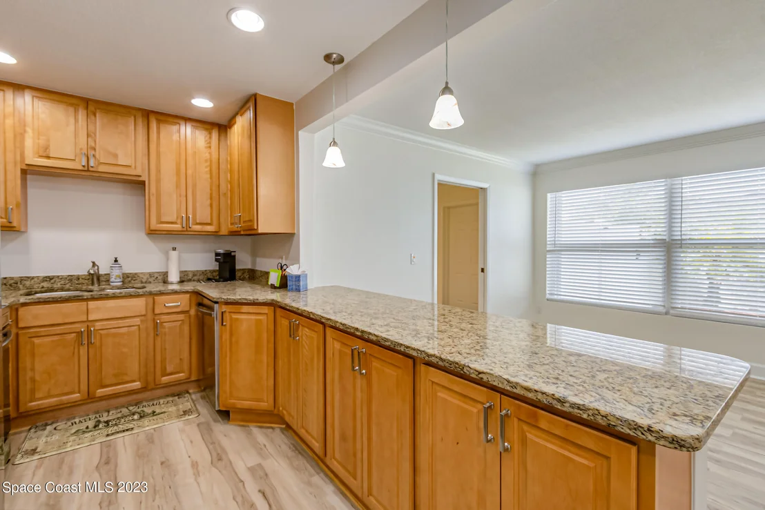 Photo of 842 Ixora Drive
