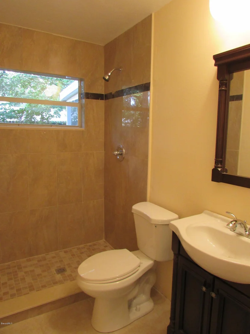 Photo of 975 Miracle Way