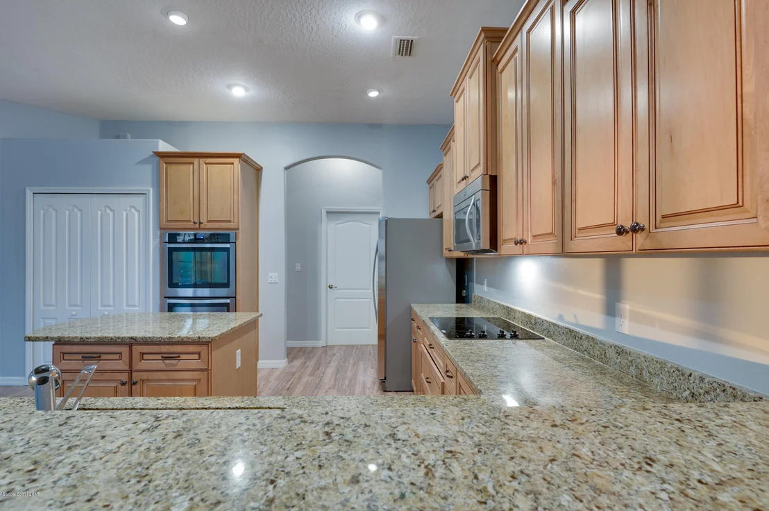 Photo of 2118 Windbrook Drive SE
