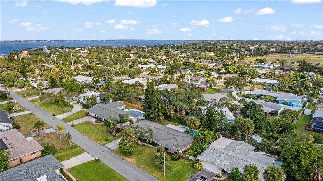 Photo of 550 Seabreeze Drive