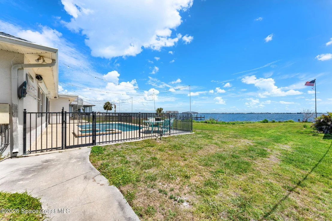 Photo of 2729 Pineapple Avenue
