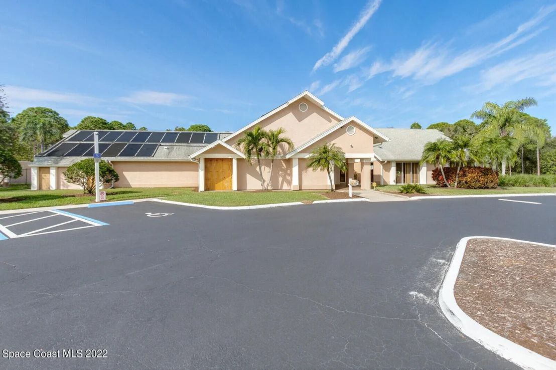 Photo of 908 Doria Way