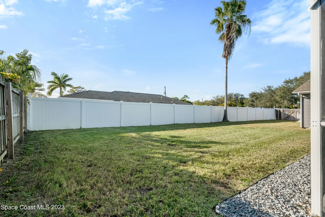 Photo of 2624 School Drive NE
