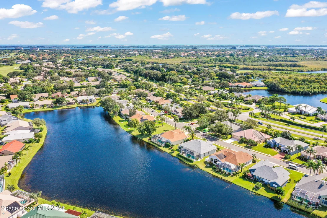 Photo of 1002 Fieldstone Drive