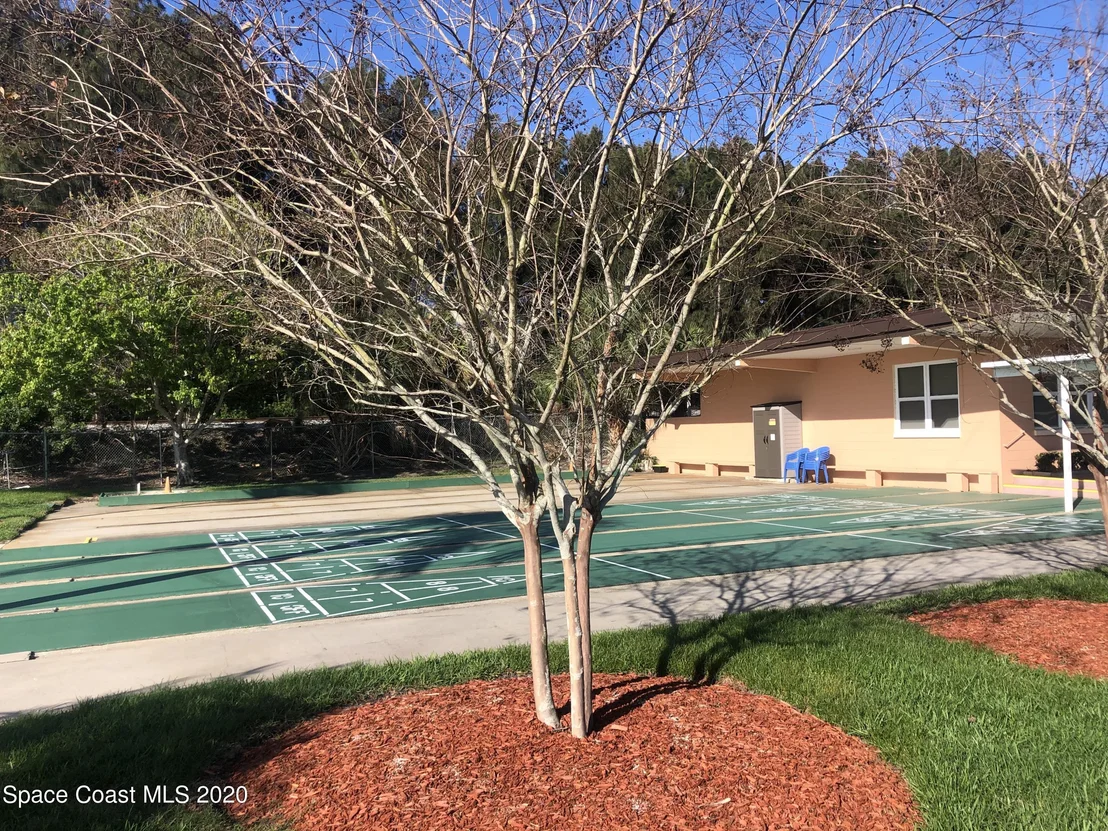Photo of 3034 Indian River Drive NE