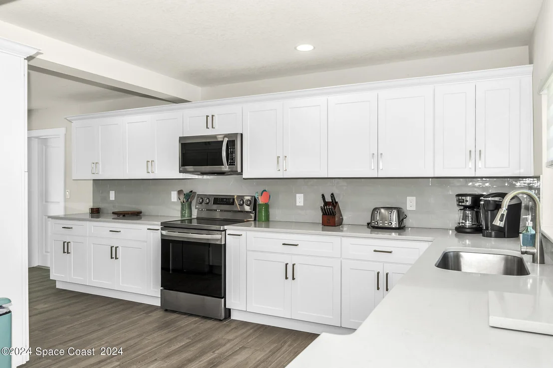 Photo of 492 Dempsey Drive