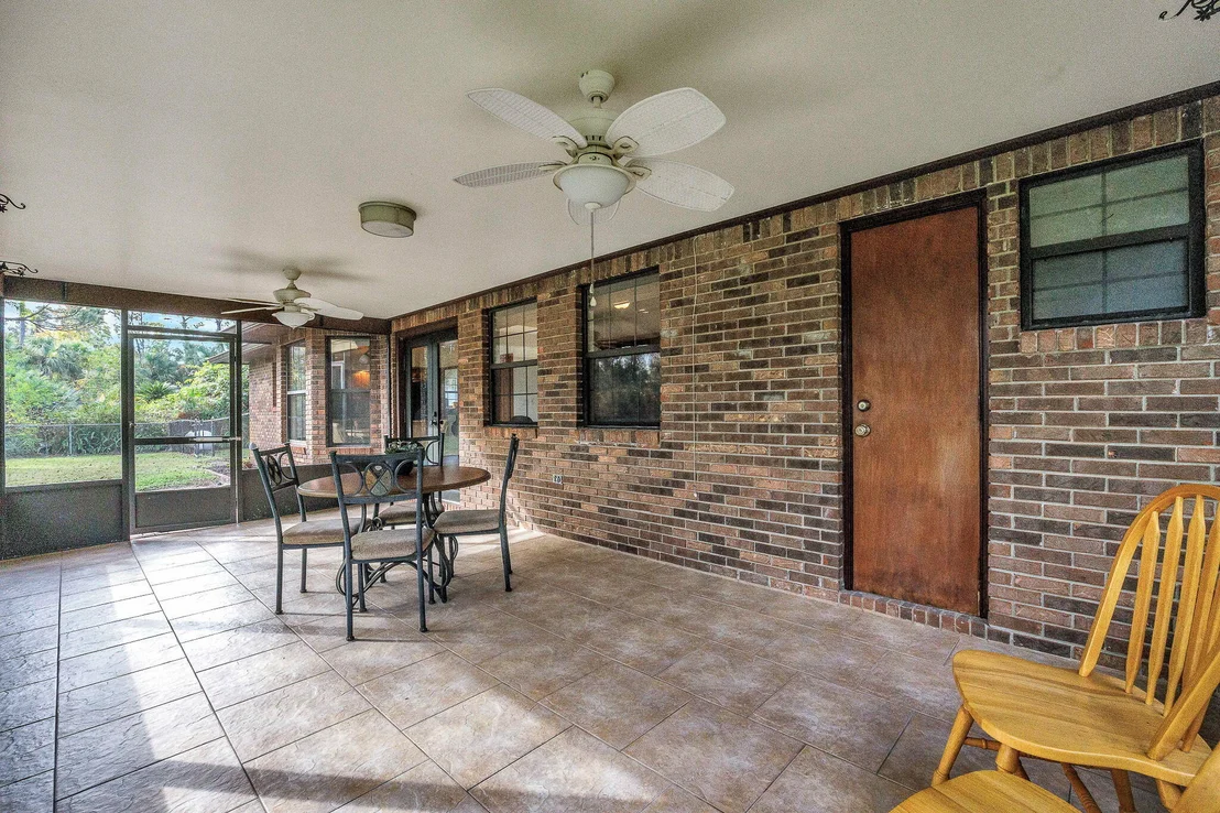 Photo of 1810 Laurel Oak Drive