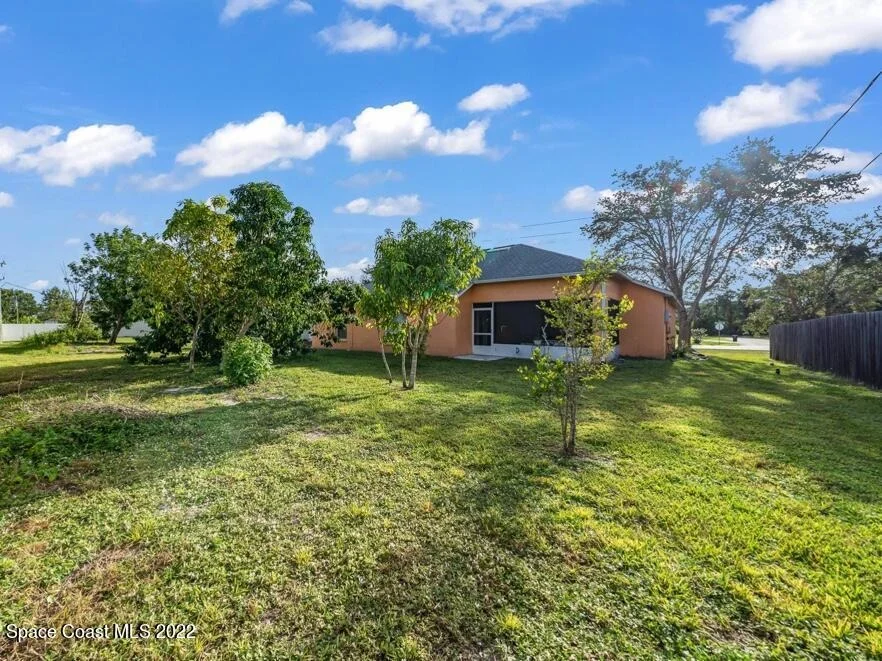 Photo of 2911 Eldron Boulevard SE