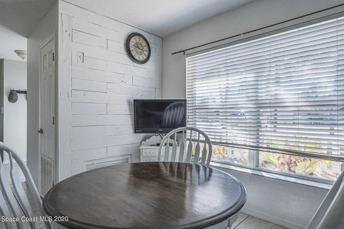 Photo of 337 Gemini Drive