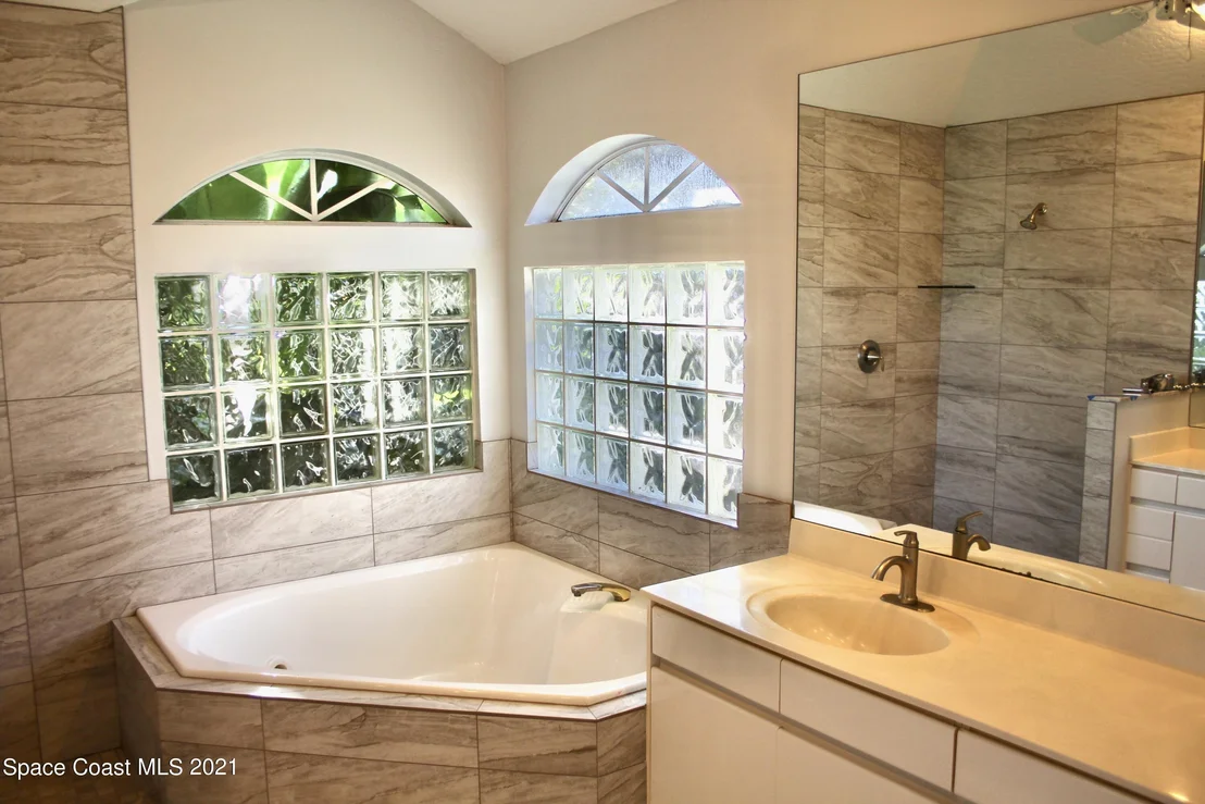 Photo of 1057 Fieldstone Drive