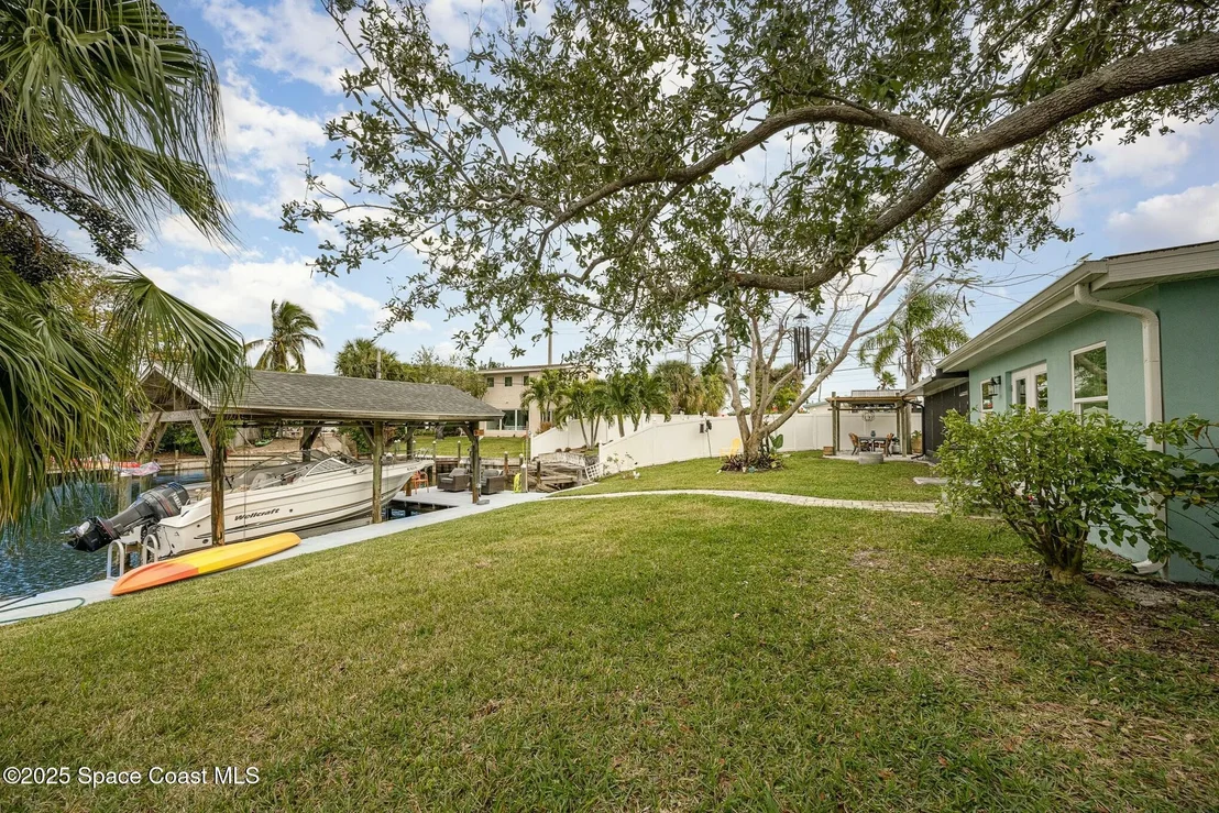 Photo of 407 Sandpiper Drive
