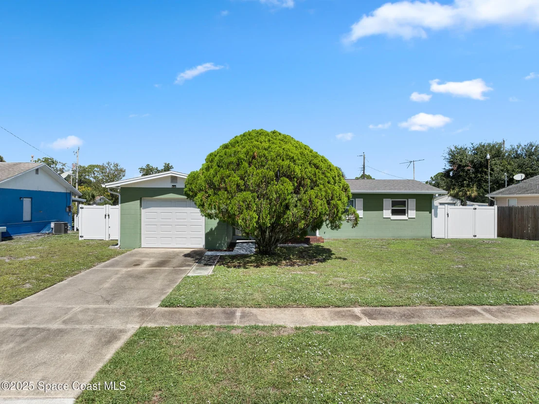 Photo of 350 Maple Place