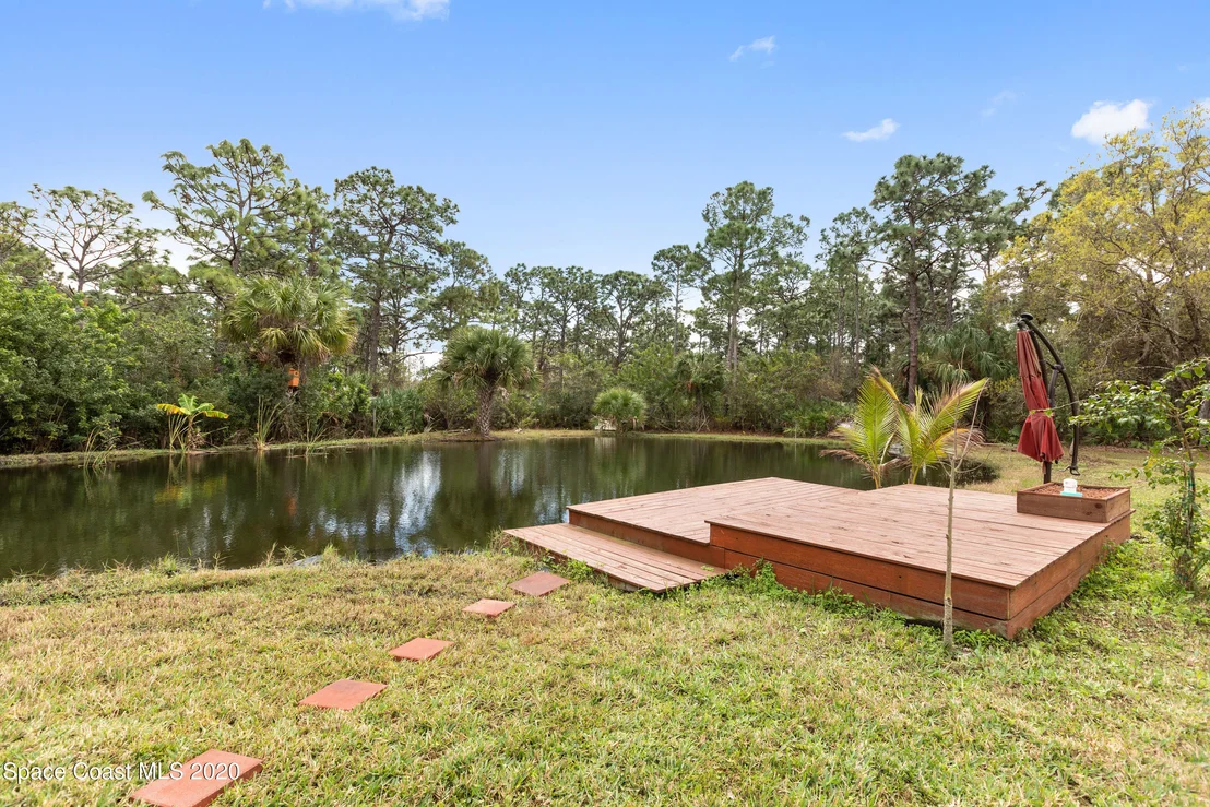 Photo of 1531 Hall Road