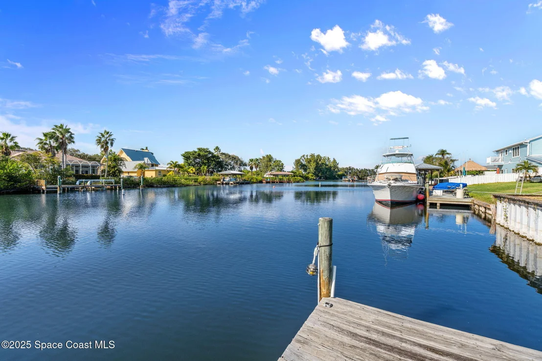 Photo of 406 Thrush Drive