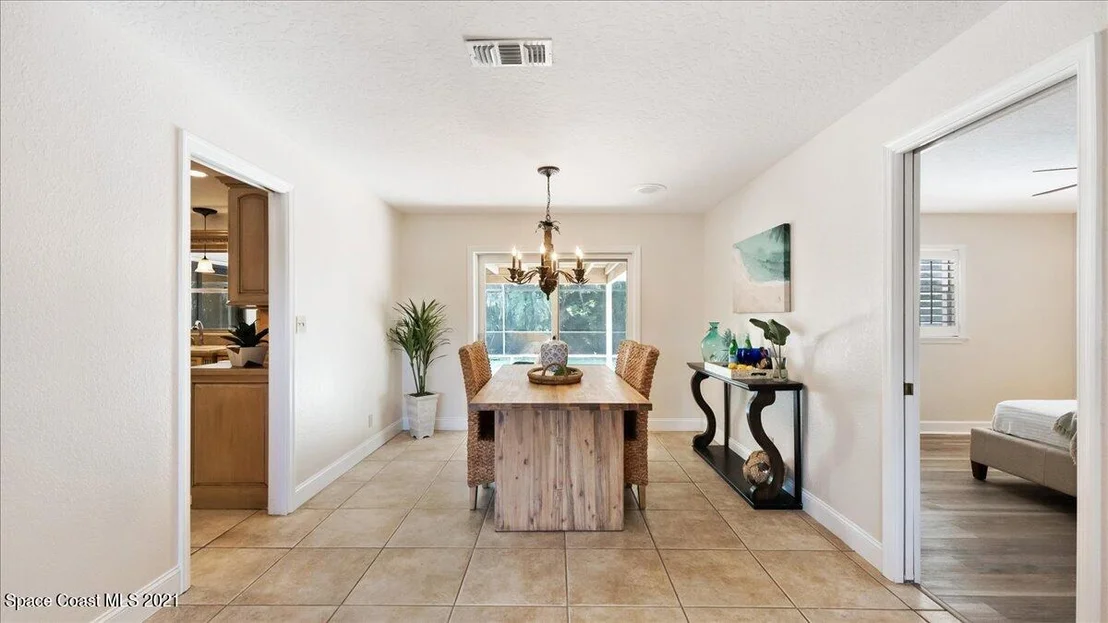 Photo of 528 Solitaire Palm Drive