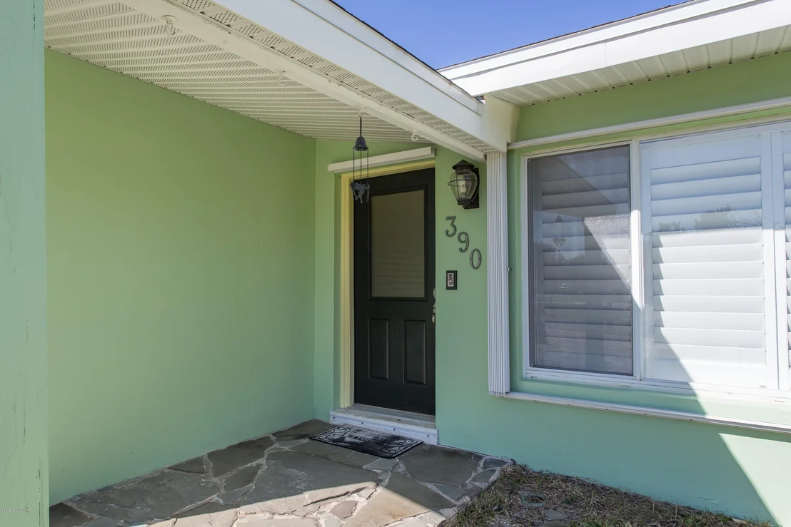 Photo of 390 Willow Drive
