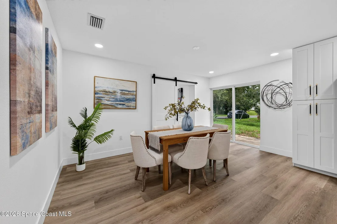 Photo of 3480 Milwaukee Avenue