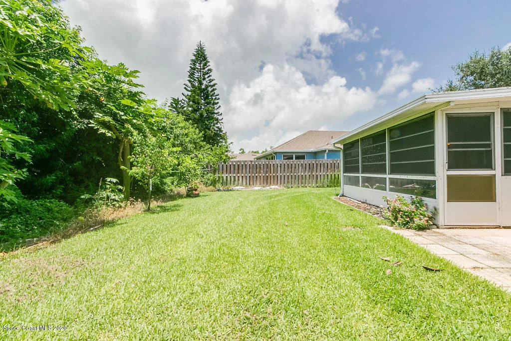 Photo of 2122 Spring Creek Circle NE