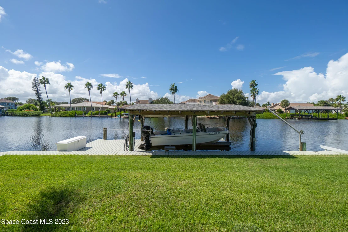 Photo of 209 River Road