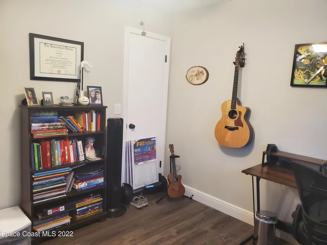 Photo of 3931 Biscayne Dr. Drive