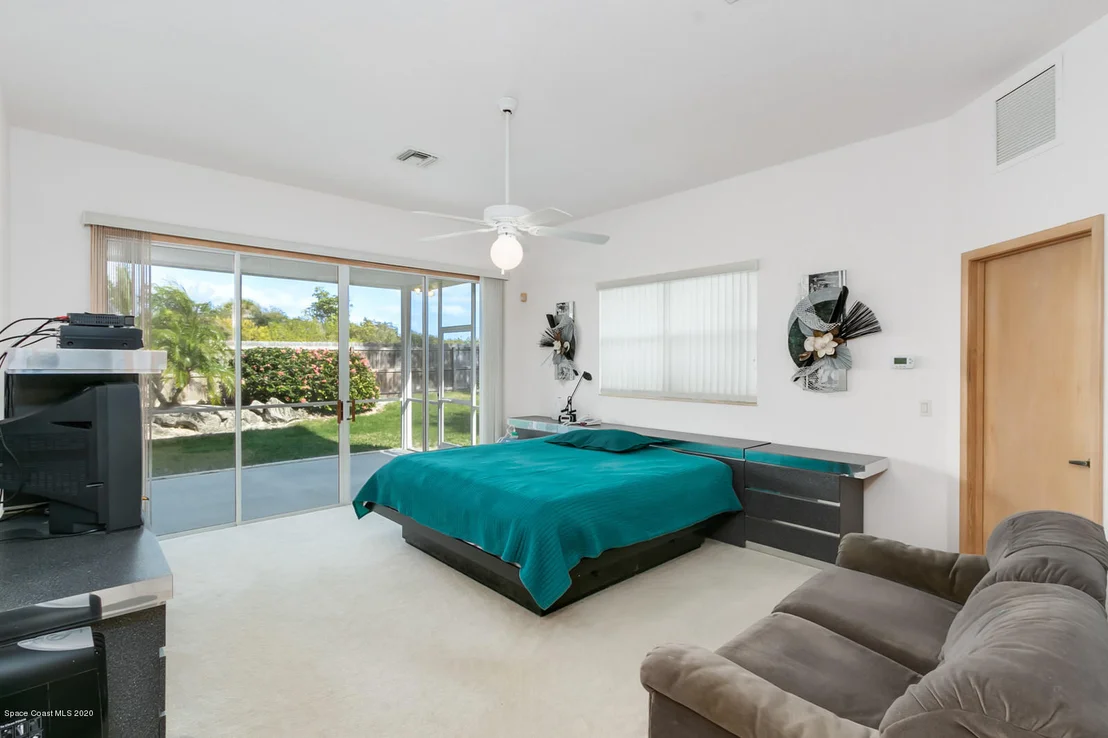 Photo of 582 Sanderling Drive