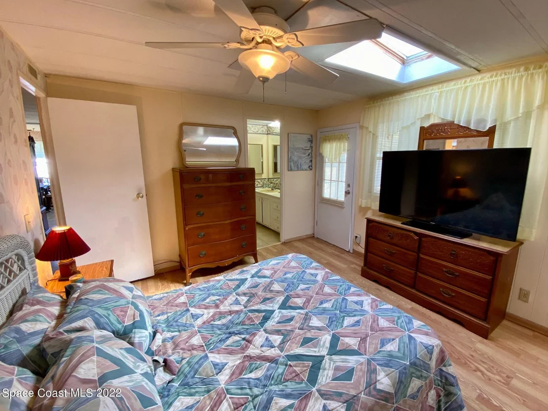 Photo of 1808 Coco Plum Street NE