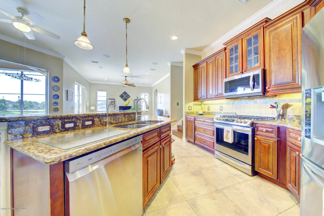 Photo of 2084 Botanica Circle