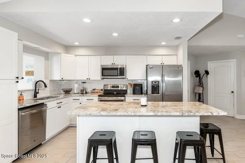 Photo of 902 Black Pine Court