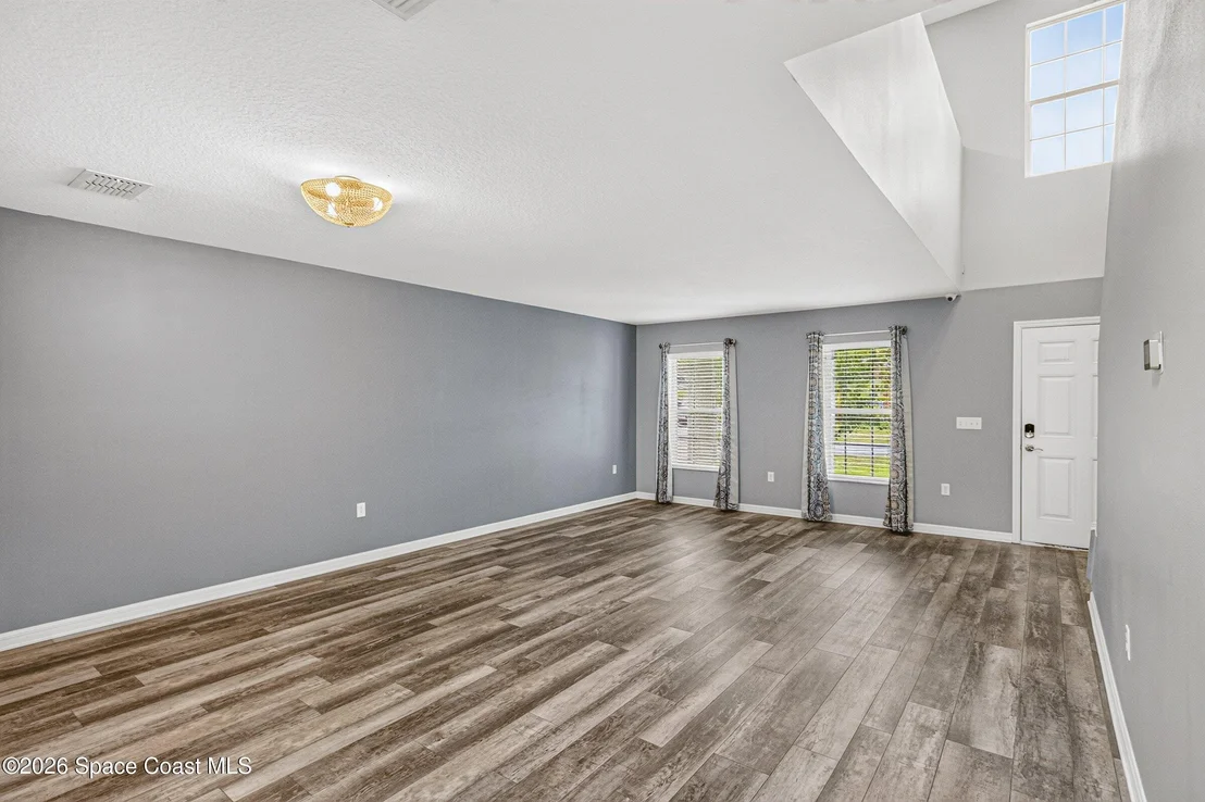 Photo of 3114 Burdock Avenue
