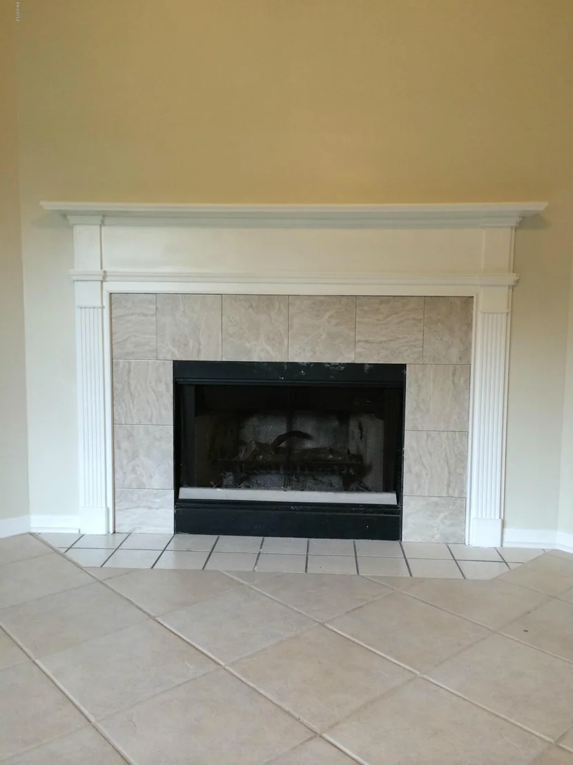 Photo of 6946 Bayfront Road