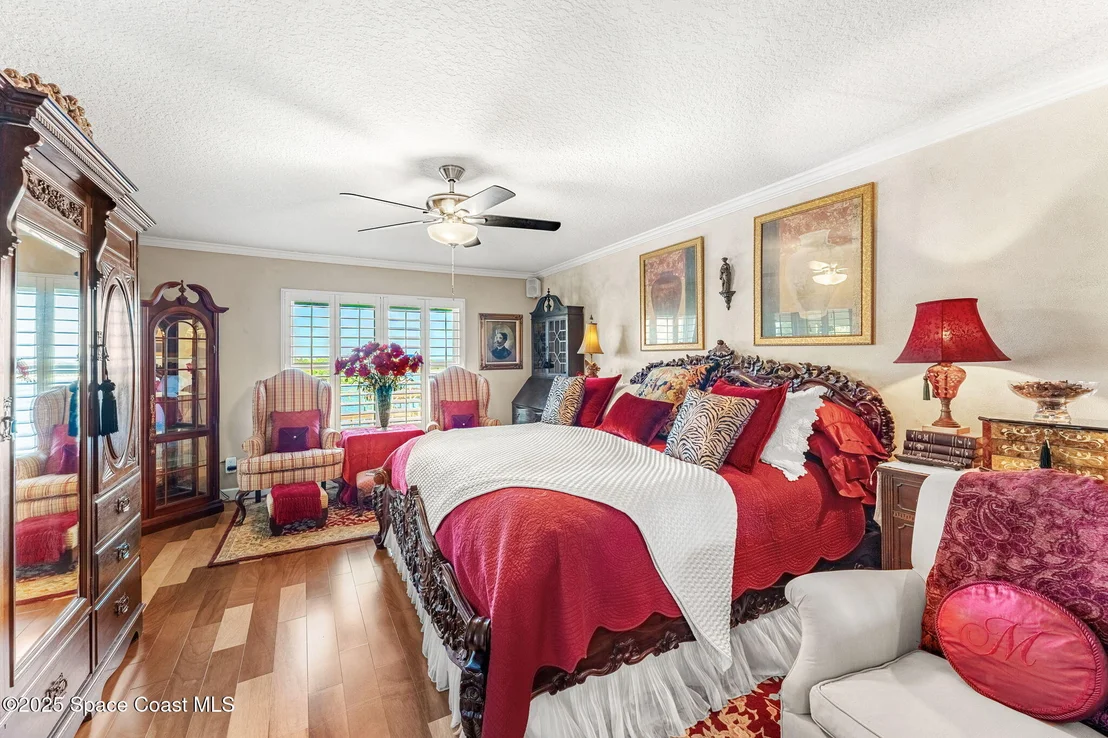 Photo of Unit 301 at 100 Riverside Drive
