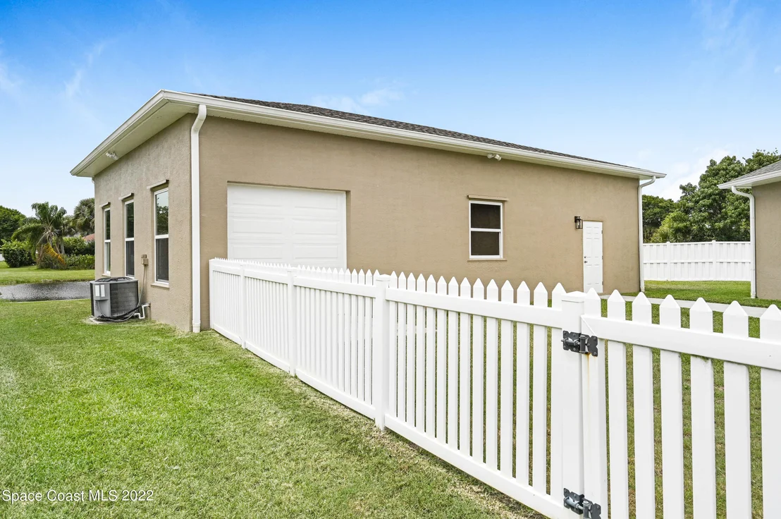 Photo of 1223 Salmonberry Place