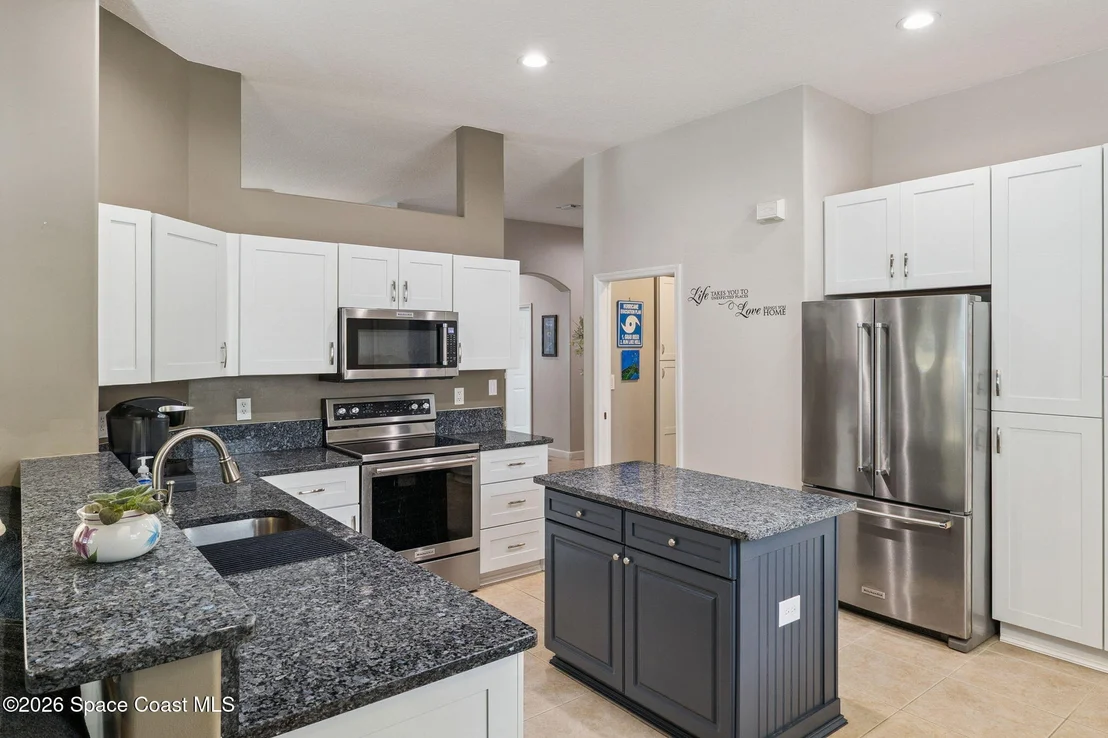 Photo of 409 Gardendale Circle SE