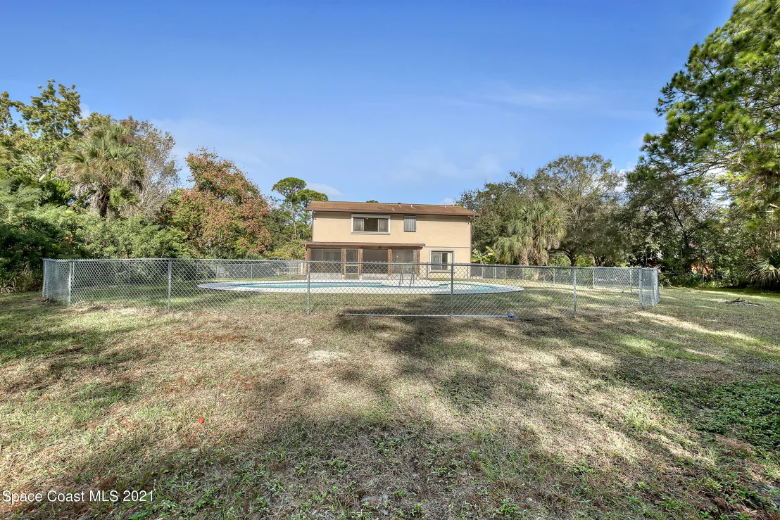 Photo of 2502 Meadow Lane