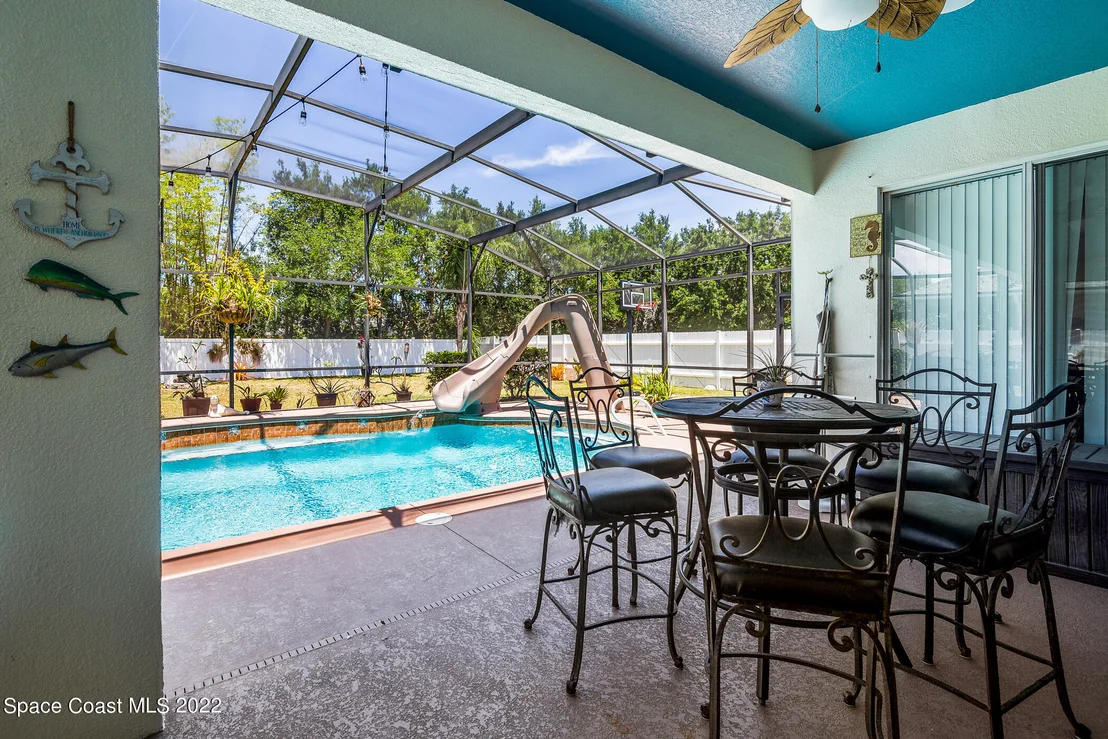 Photo of 1700 Bridgeport Circle
