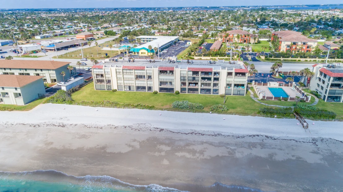 Photo of Unit 310 at 175 Highway A1a