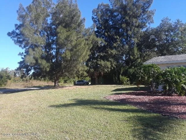Photo of 1135 NE Ver Circle NE