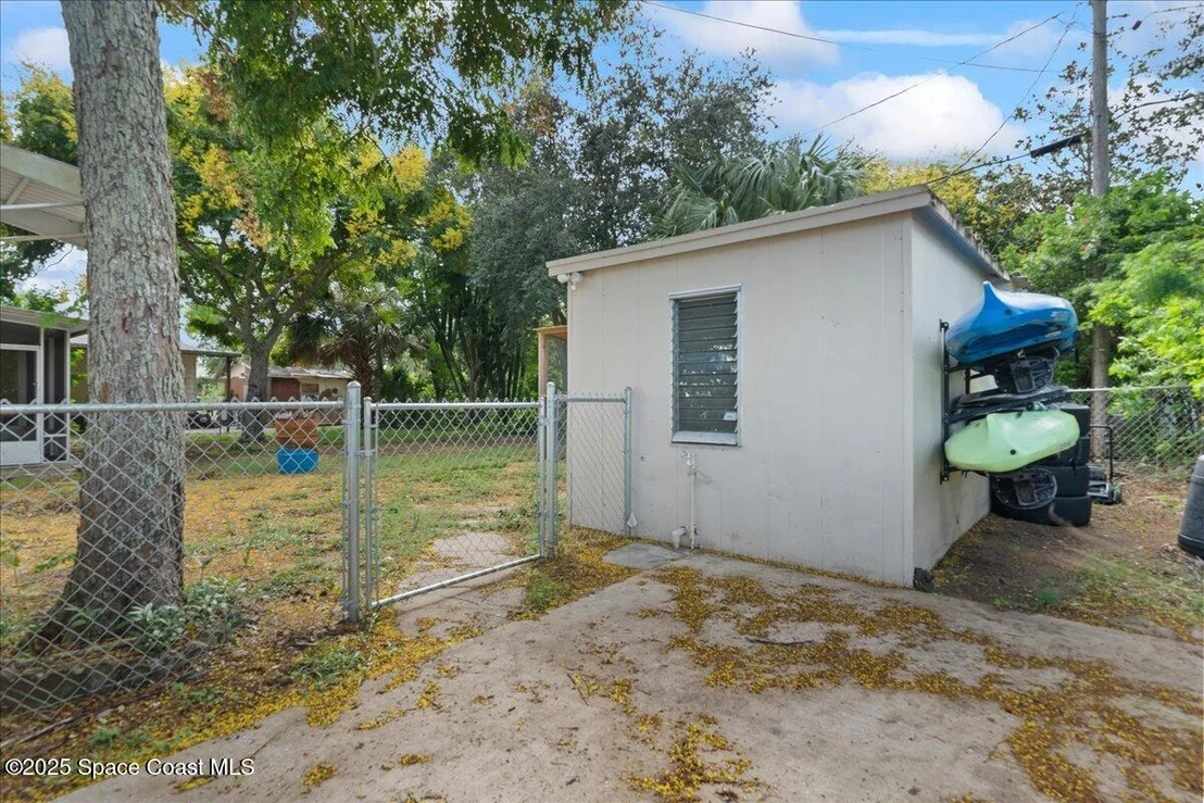 Photo of 6983 Chestnut Drive