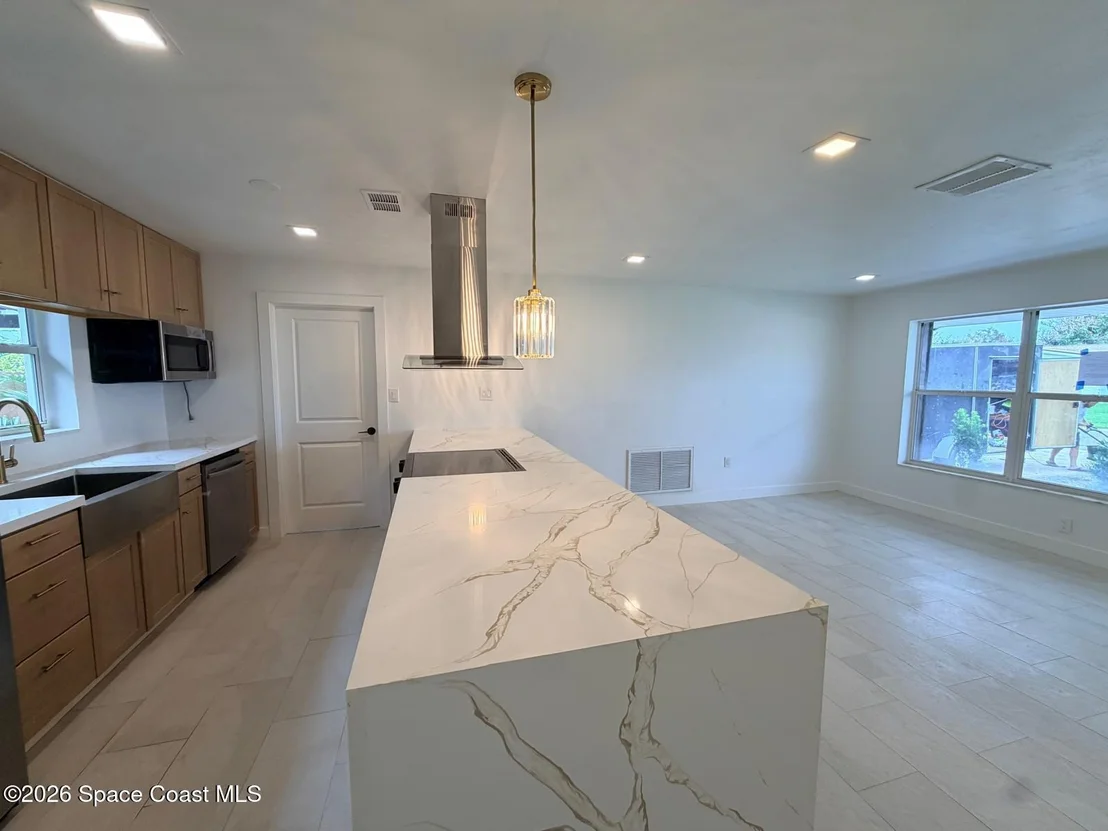 Photo of 205 Melaleuca Drive E
